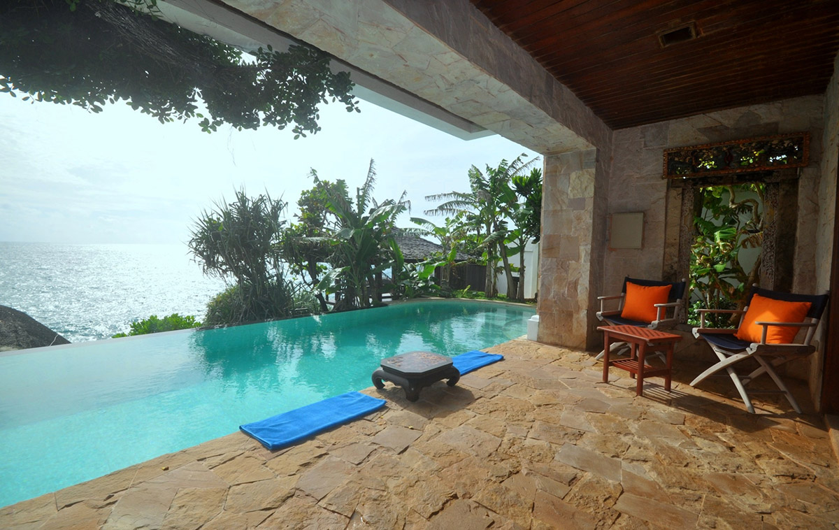 Ocean Front Kata Villa For Sale Phuket (Thai-Real.com)