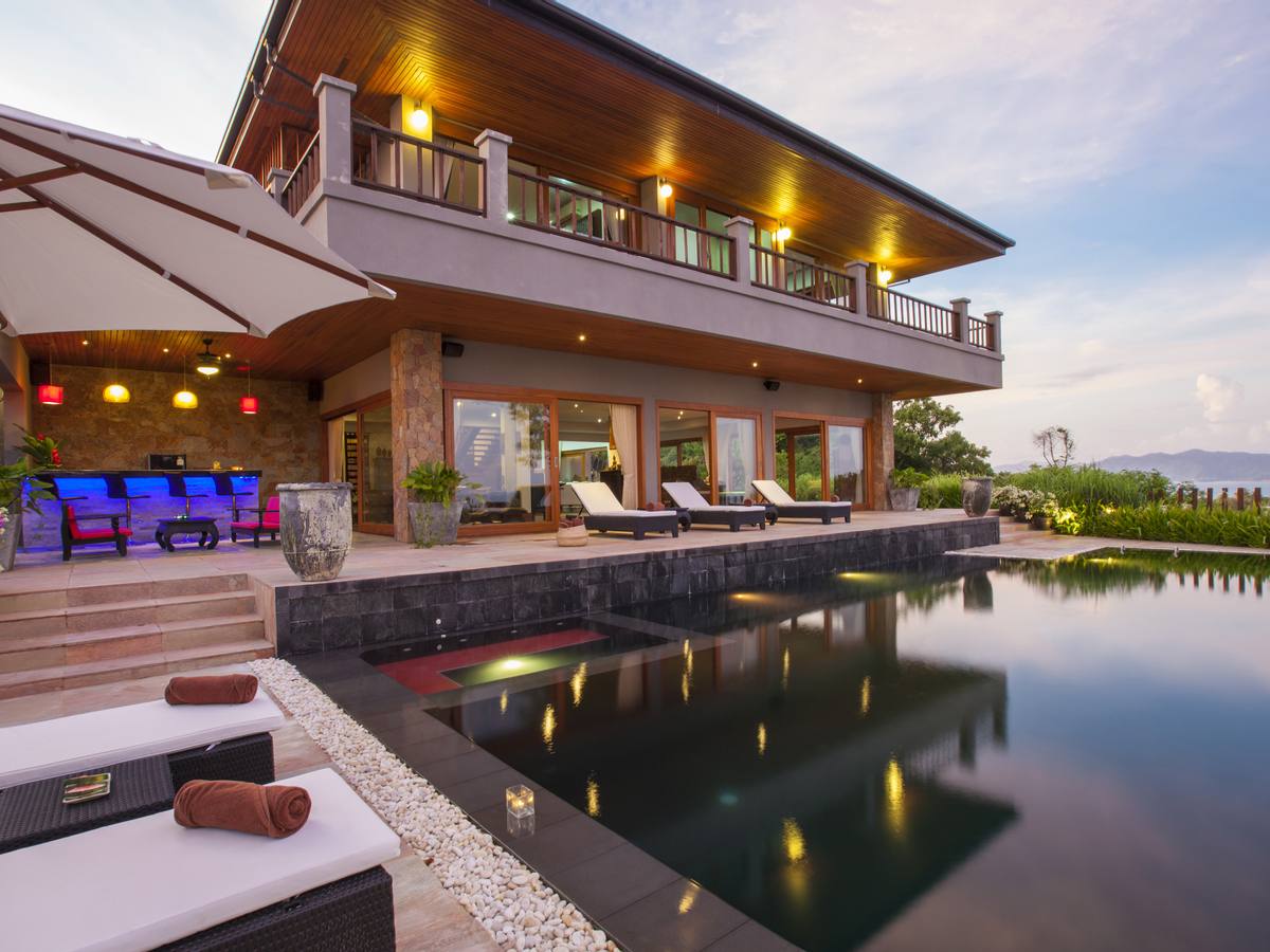 Luxury Villa For Sale in Exclusive Samui Summit Estate