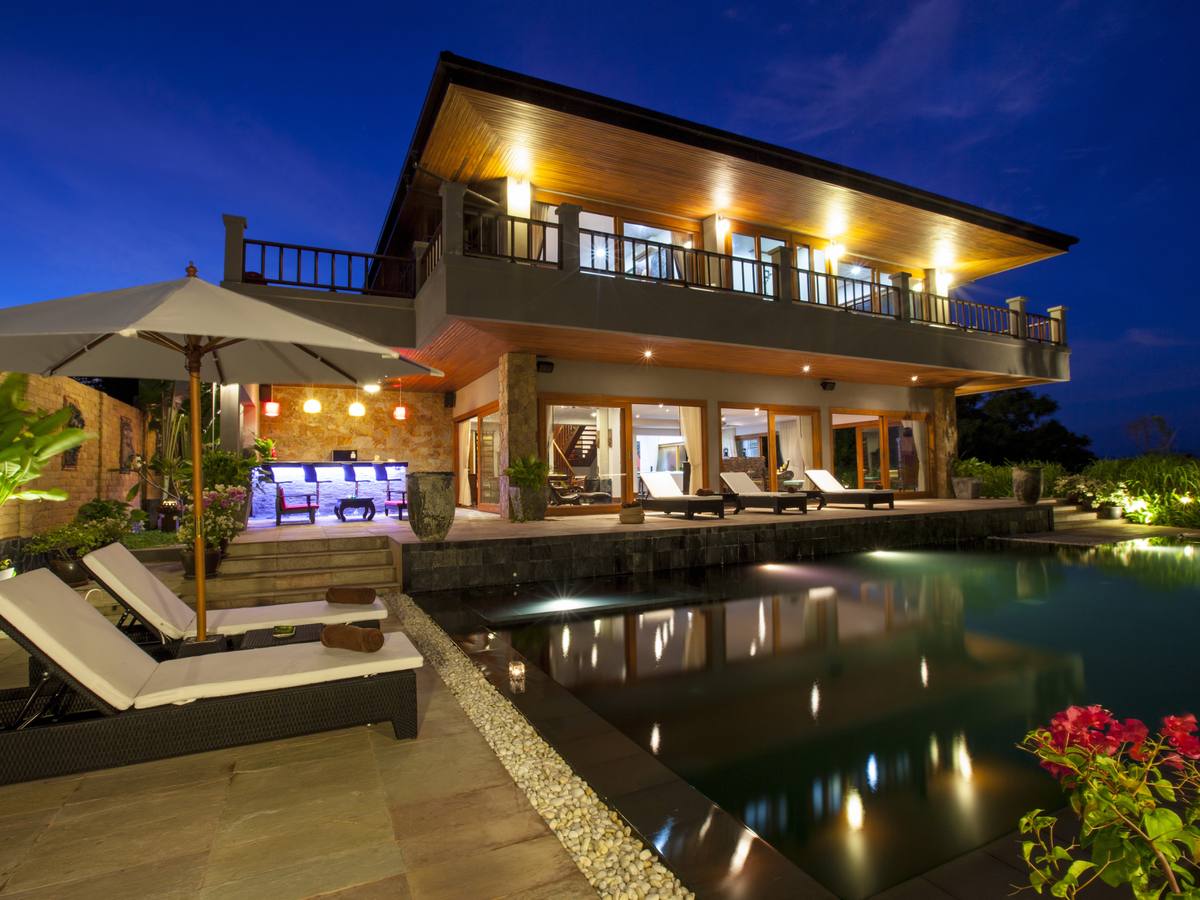 Luxury Villa For Sale in Exclusive Samui Summit Estate