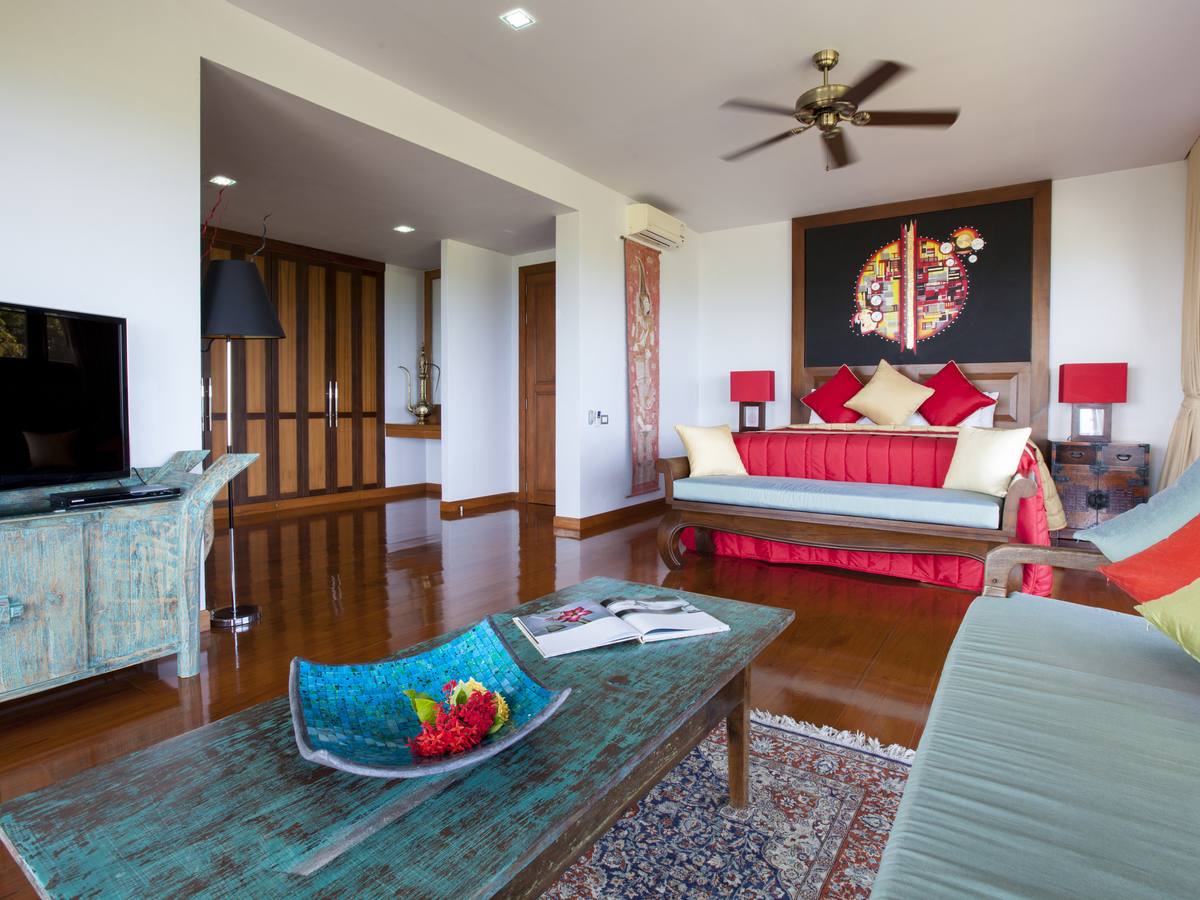 Luxury Villa For Sale in Exclusive Samui Summit Estate