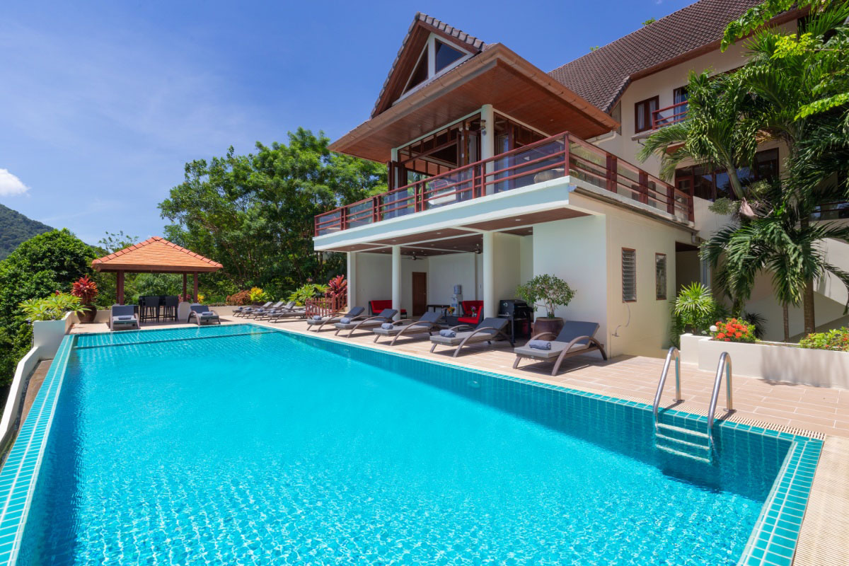 Large Sea View Villa Overlooking Patong Bay, Villa Yoosook (Thai-Real.com)