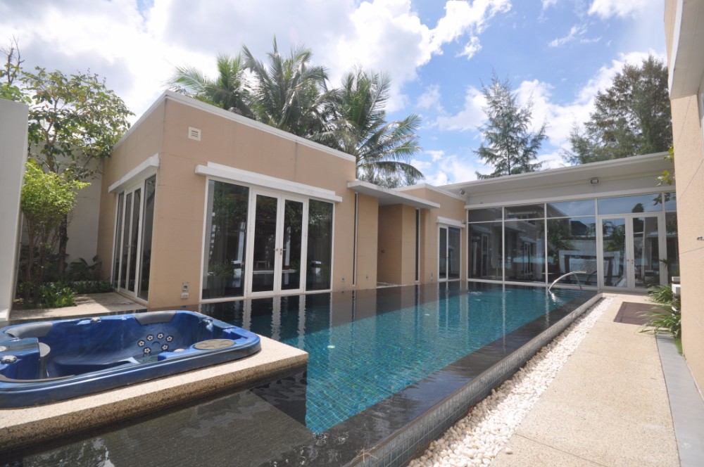 West Sands Beach Villa For Sale Phuket (Thai-Real.com)