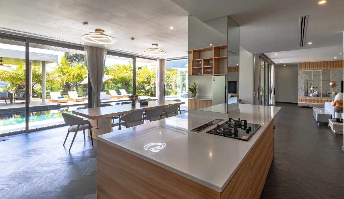 Villa Lion For Sale Layan Beach Phuket (Thai-Real.com)