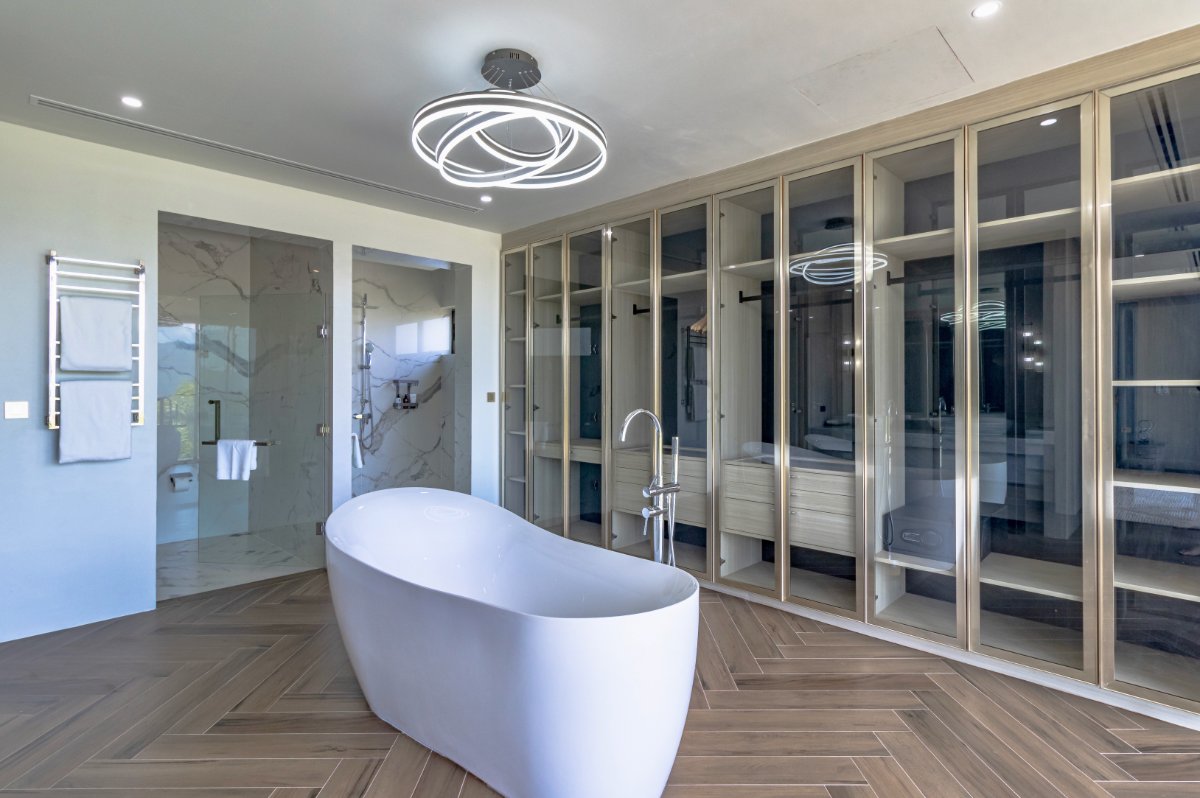 Villa Lion For Sale Layan Beach Phuket (Thai-Real.com)