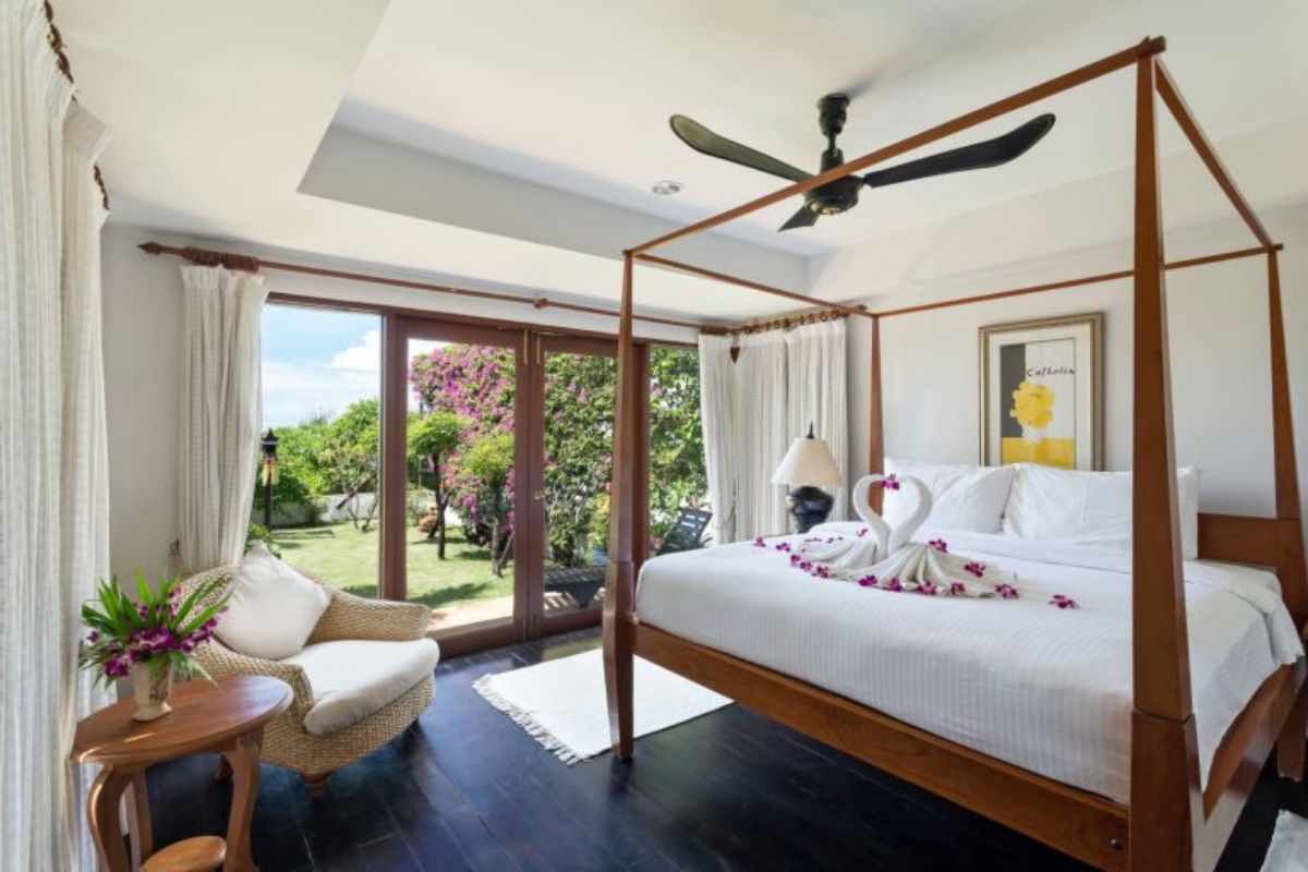 Baan Hen Luxury Sea View Villa For Sale Kata (Thai-Real.com)