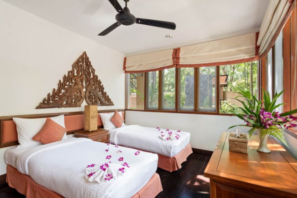 Baan Hen Luxury Sea View Villa For Sale Kata (Thai-Real.com)
