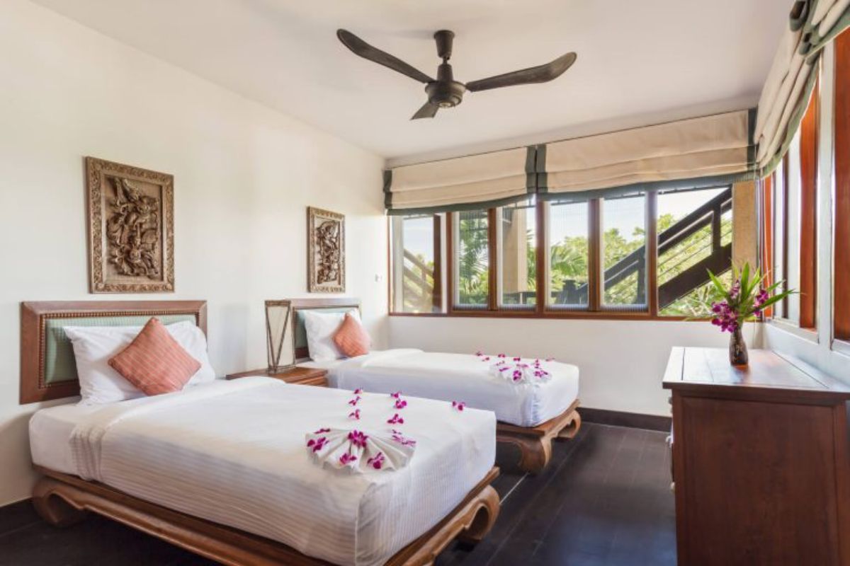 Baan Hen Luxury Sea View Villa For Sale Kata (Thai-Real.com)