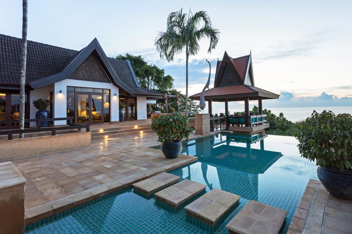 Baan Hen Luxury Sea View Villa For Sale Kata (Thai-Real.com)