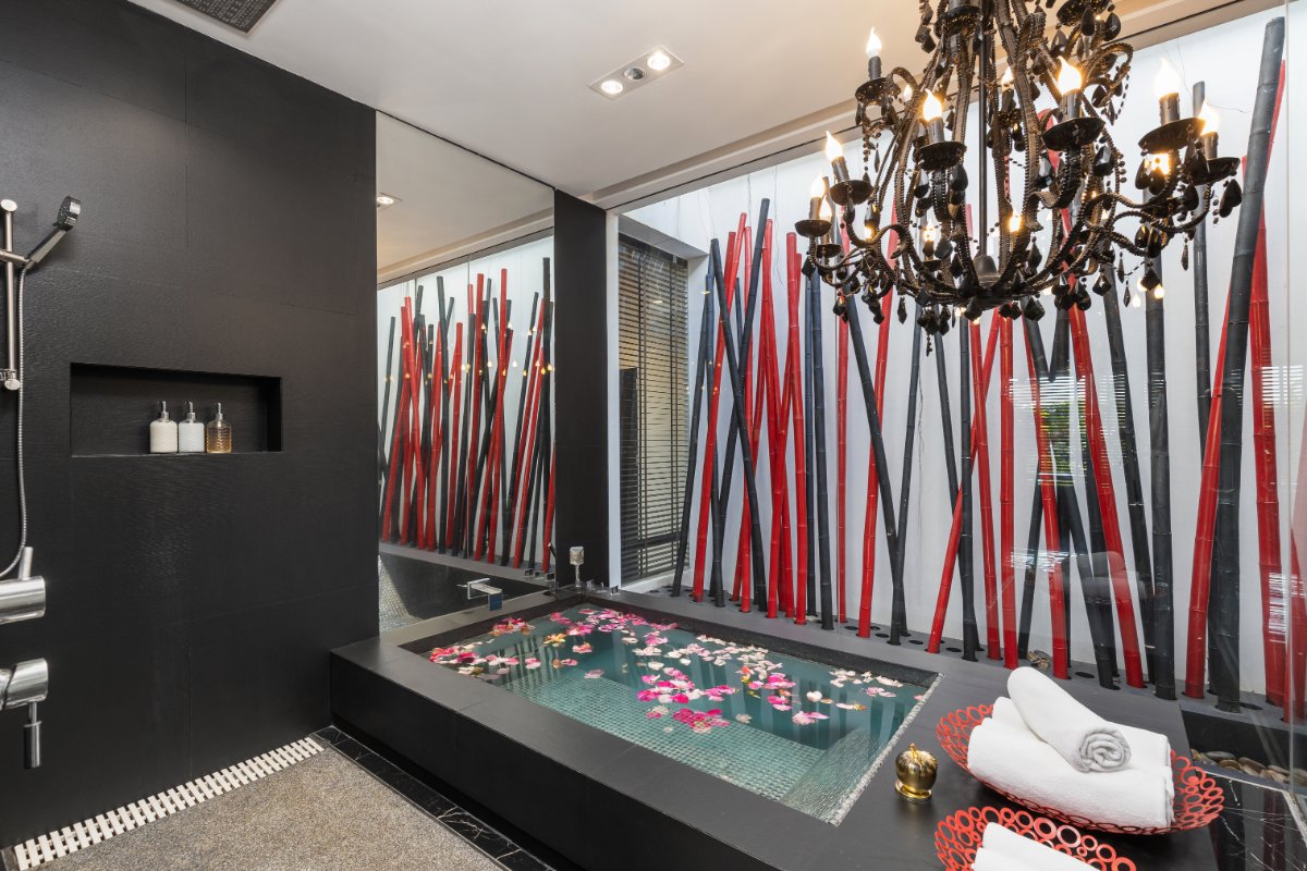 Villa Yin Kamala Headland For Sale (Thai-Real.com)